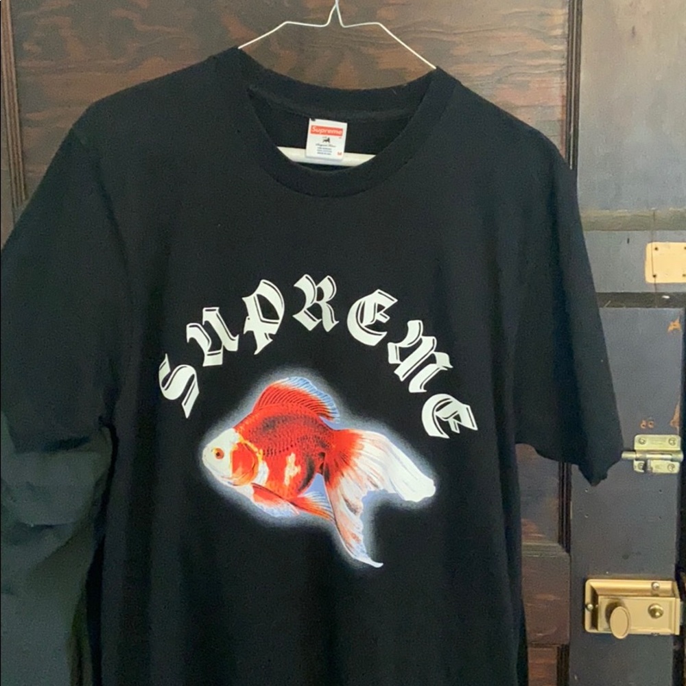 Supreme Sasquatchfabrix Goldfish Tee Black - image 1